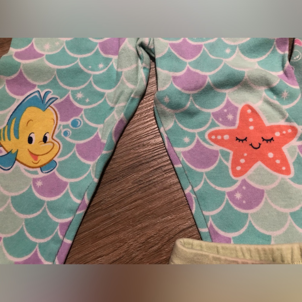 Little Mermaid pjs - Picture 6 of 8
